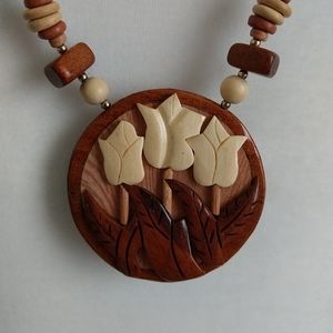 Wood Tulip necklace